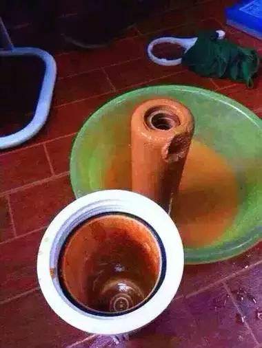 看看您家用的水管，是不銹鋼水管太貴，還是家人的健康不值得投資？